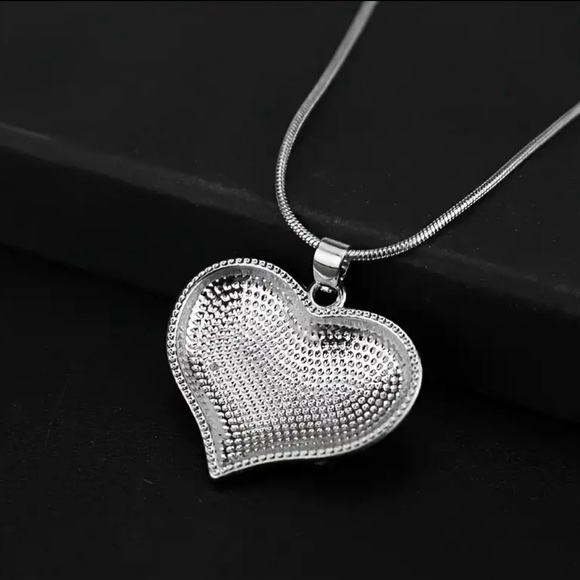 American Flag Heart Pendant Necklace with Crystal Rhinestone - Silver Tone - Picture 4 of 5